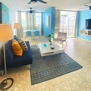 Pool Beachfront 2 Bedroom Condado Holiday home